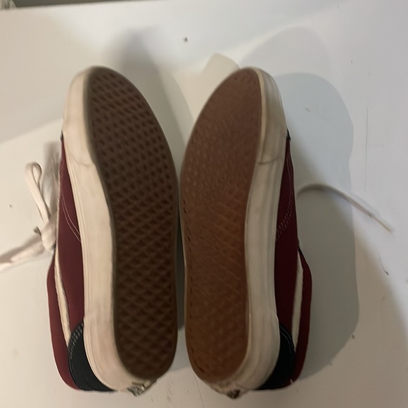 Vans - Picture 3 of 3